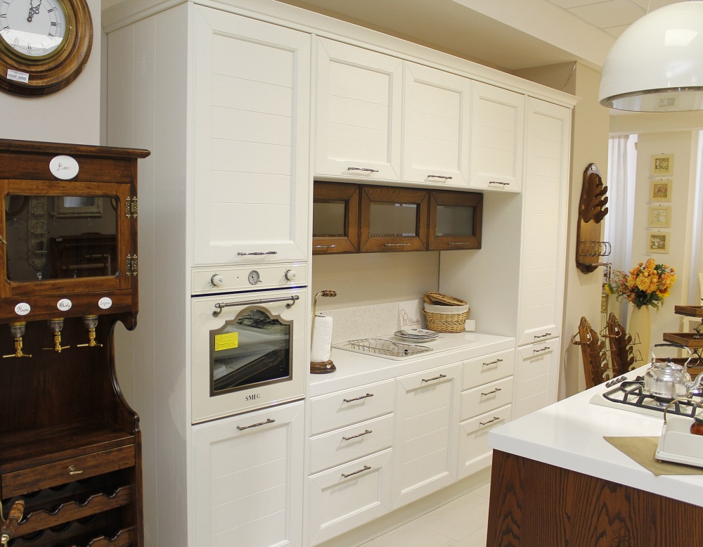 Деревянная кухня купить из наличия Claudia Италия LUBE cucine в Светлограде